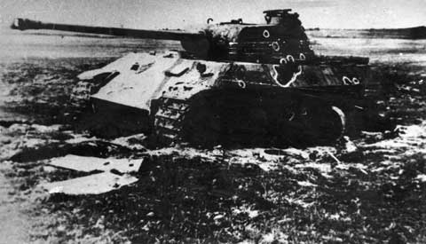 Никопольский плацдарм. Средний немецкий танк.